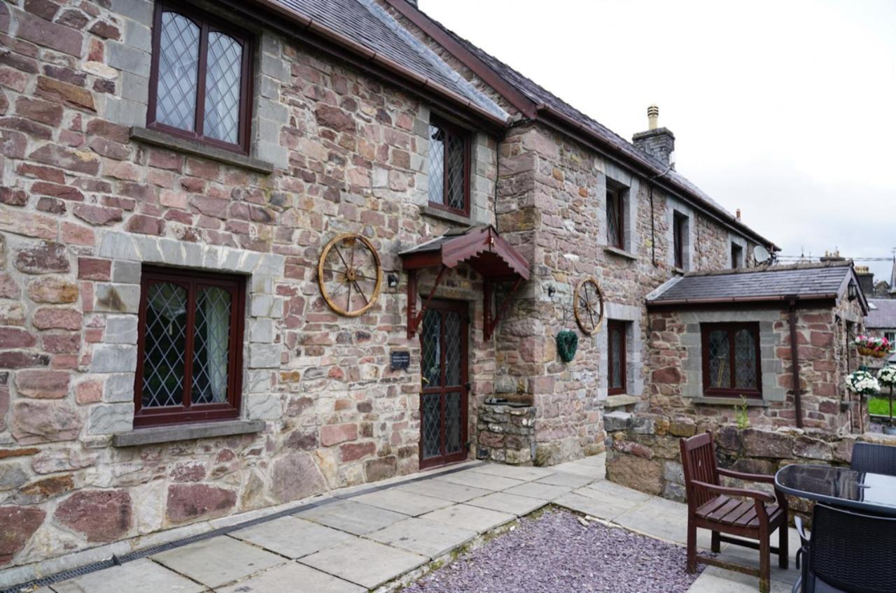 Pentre Riding Stables Hotell Abercraf Eksteriør bilde