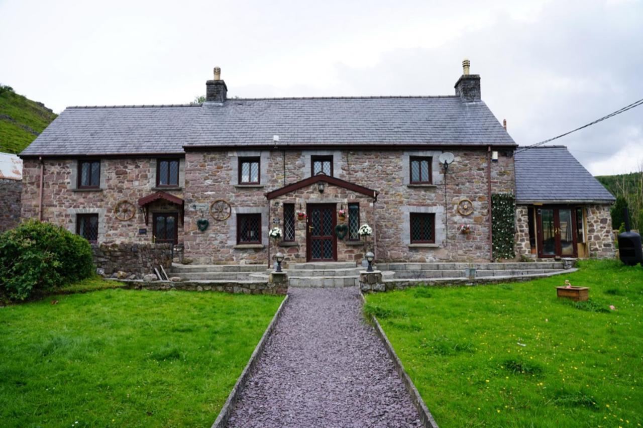Pentre Riding Stables Hotell Abercraf Eksteriør bilde