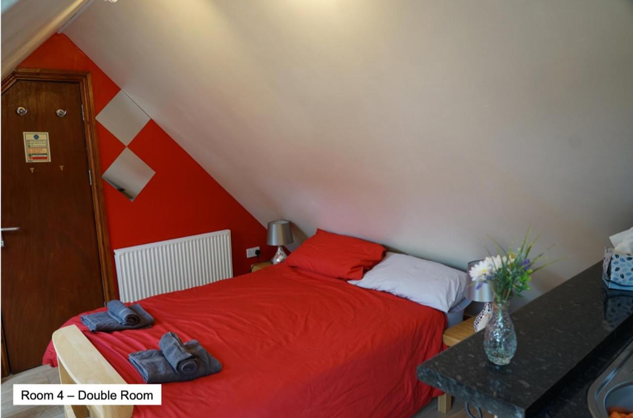 Pentre Riding Stables Hotell Abercraf Eksteriør bilde