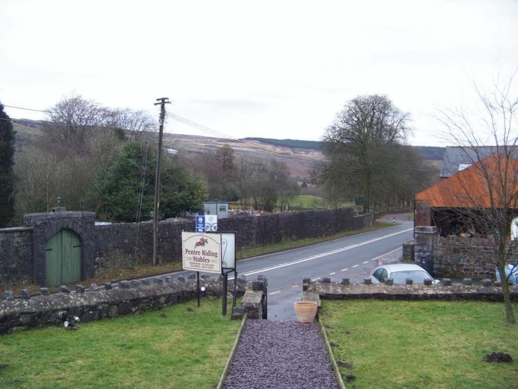 Pentre Riding Stables Hotell Abercraf Eksteriør bilde